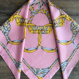 New Gucci Scarf Iconic Logo Gold Chain Barbie Pink Silk Wrap
